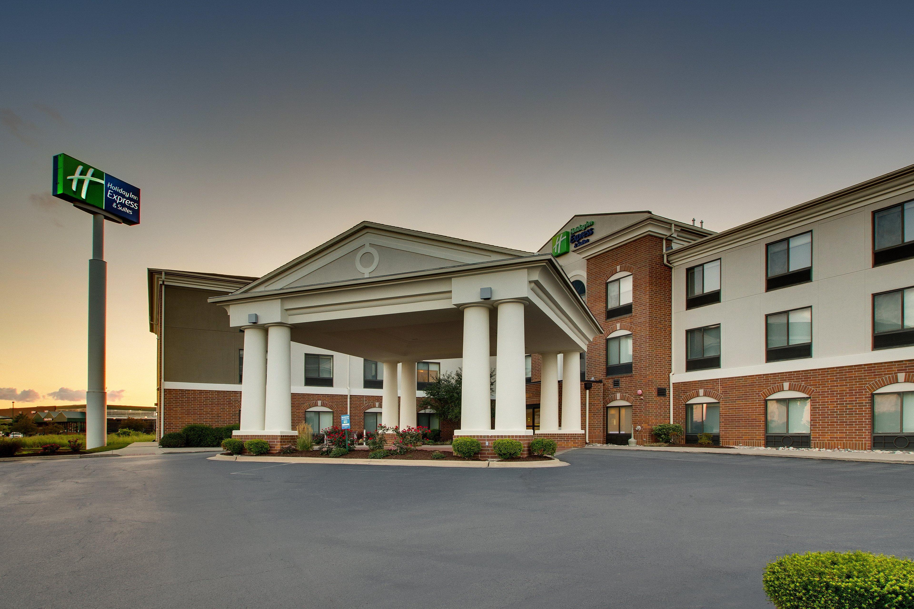 Holiday Inn Express Hotel&Suites Morris Exterior foto